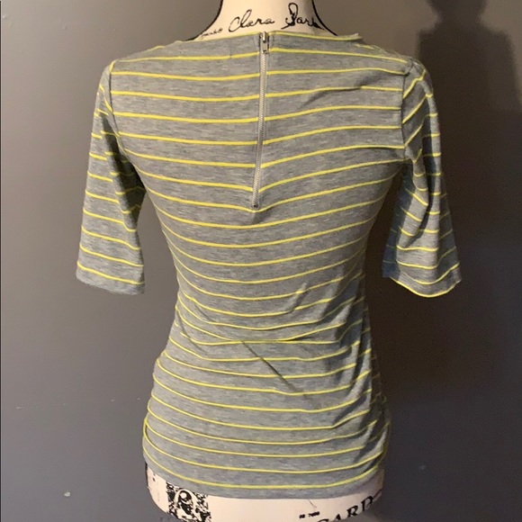 Green Envelope grey and yellow stripe shirt small - Picture 2 of 3
